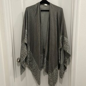 Grey Leopard wrap